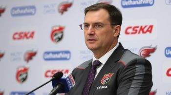 Тренер ЦСКА выразил недовольство правилами КХЛ на пресс-конференции
