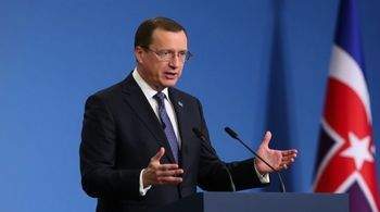 Медведев призвал не воспринимать претензии россиян как личные.