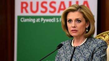 Захарова обвинила в попытках убедить россиян в их неинтересности