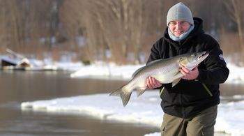 Зимняя рыбалка может обернуться штрафом, предупреждают юристы